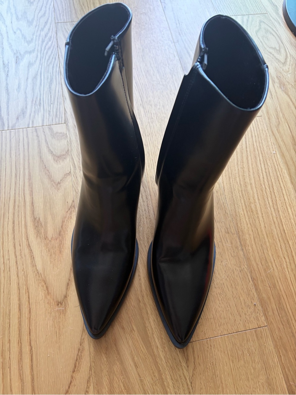 Women’s Black Pointed-Toe Mid-Calf Boots